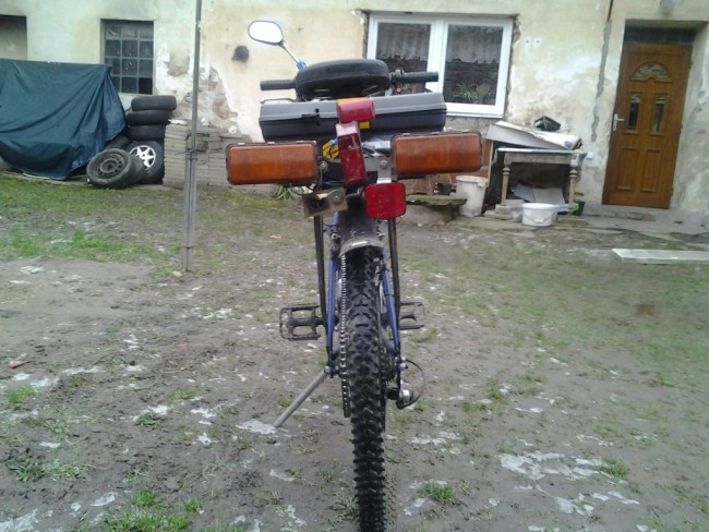 moje druhy motokolo ze zadu