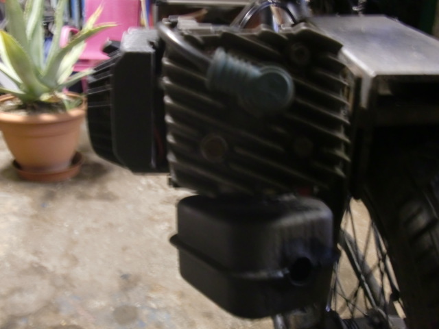 upravenej motor vyfuk sekacka